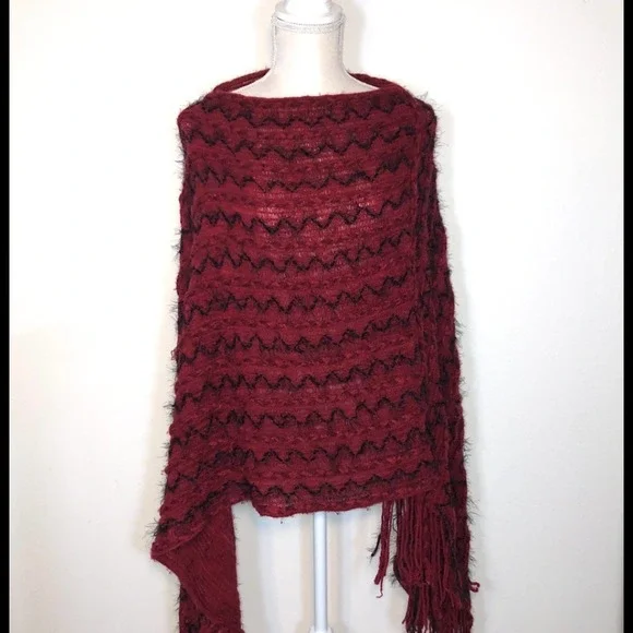 BURGUNDY PONCHO One Size - Picture 2 of 7